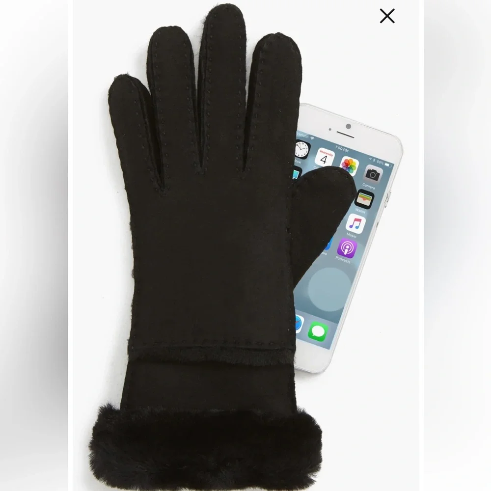 UGG Seamed Touchscreen Compatible Genuine Shearling Gloves black  $178 NEW
